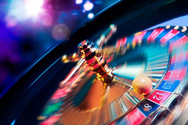 Live Lightning Baccarat table broadcast from big4d studio with dealer dealing cards