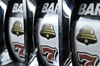 Live chat panel with dealer and other players interacting